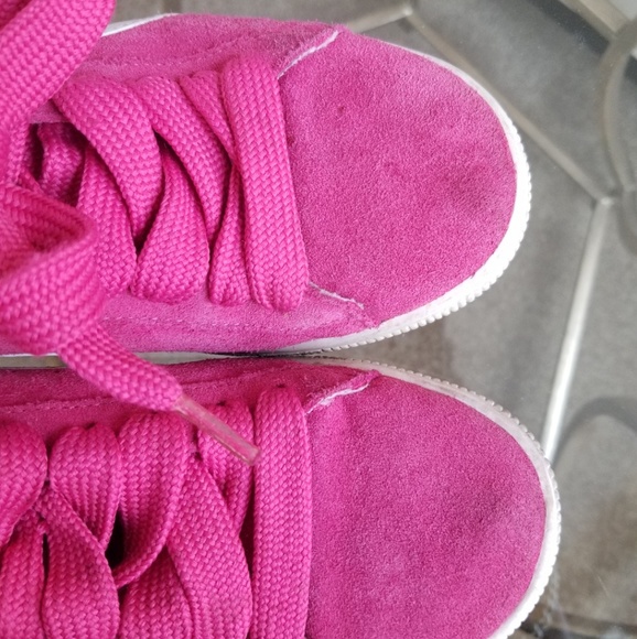 Pumas - Picture 2 of 4